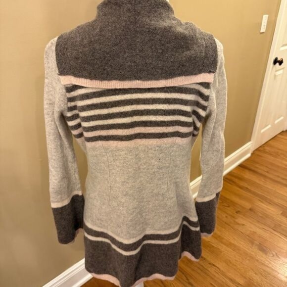 Anthropologie Angel of The North Brown Gray Stripe 100% Lambswool Sweater Medium - Picture 5 of 10